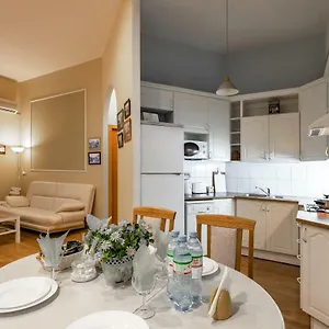 https://apartment-on-gorohovaya.getsaintpetersburghotels.com