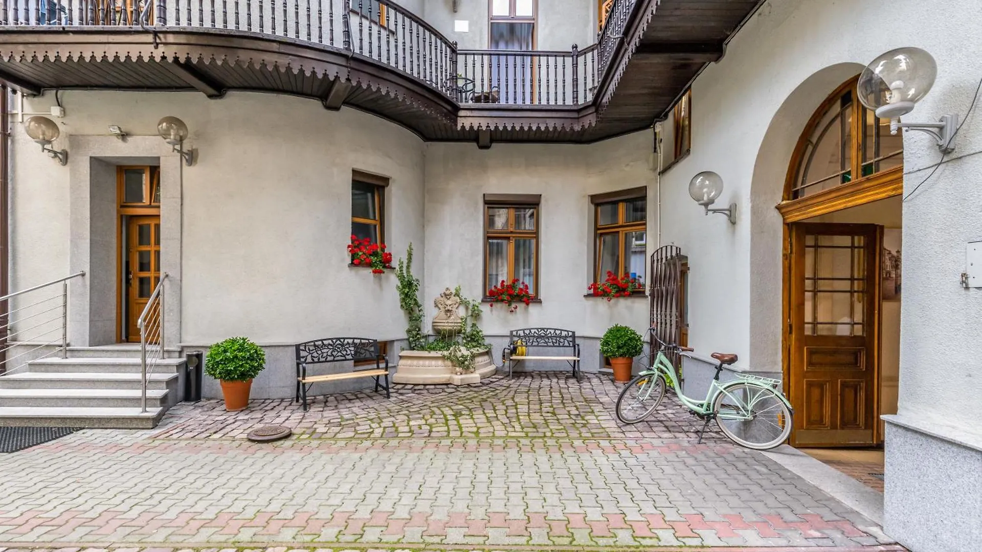 Beautiful Cracow Apartments By Cozyplace Krakow